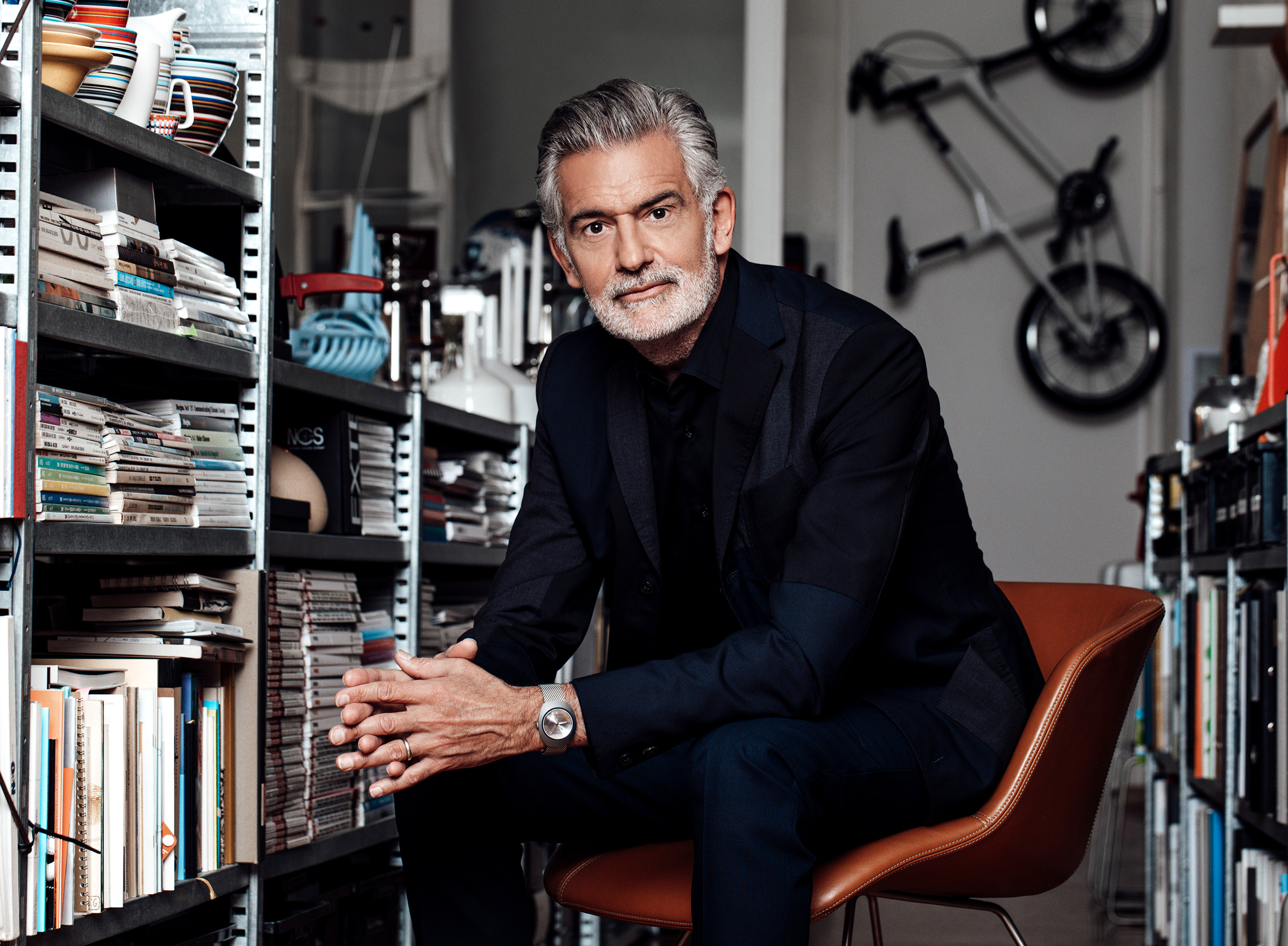 关于阿尔弗雷多·赫贝利(Alfredo Häberli)