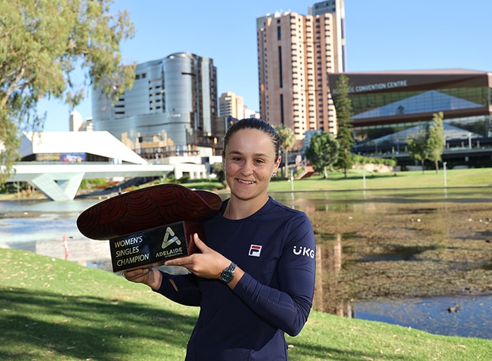 恭喜澳大利亚网球运动员阿什莉·巴蒂（Ashleigh Barty）-- 2022年的完美启程